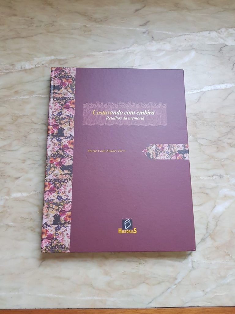 FOTO LIVRO COSTURANDO COM EMBIRA--